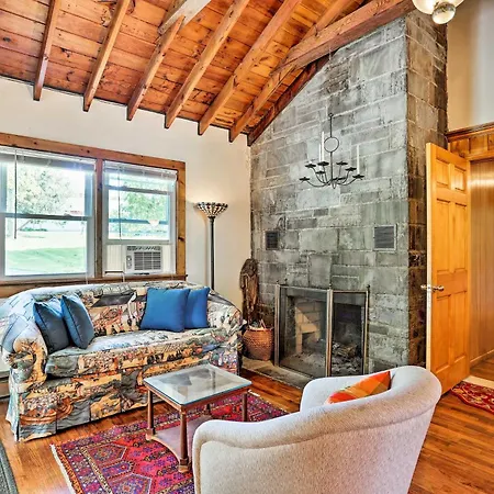 Wawayanda House On 62 Acres - Multiple Fireplaces!